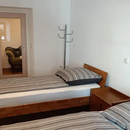 Zur Post 1 アパート